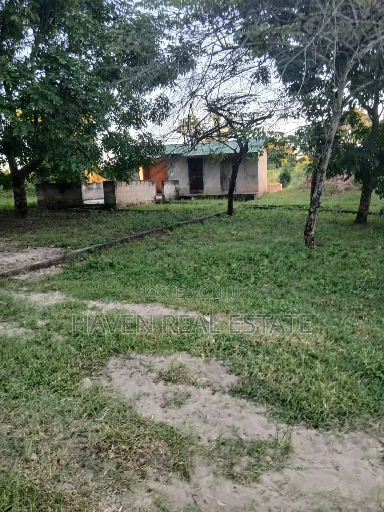 Shule Inauzwa Bagamoyo