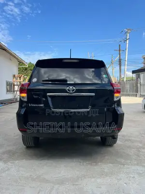 Toyota Vanguard 2013 Black