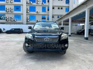 Toyota Vanguard 2013 Black