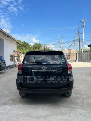 Toyota Vanguard 2013 Black