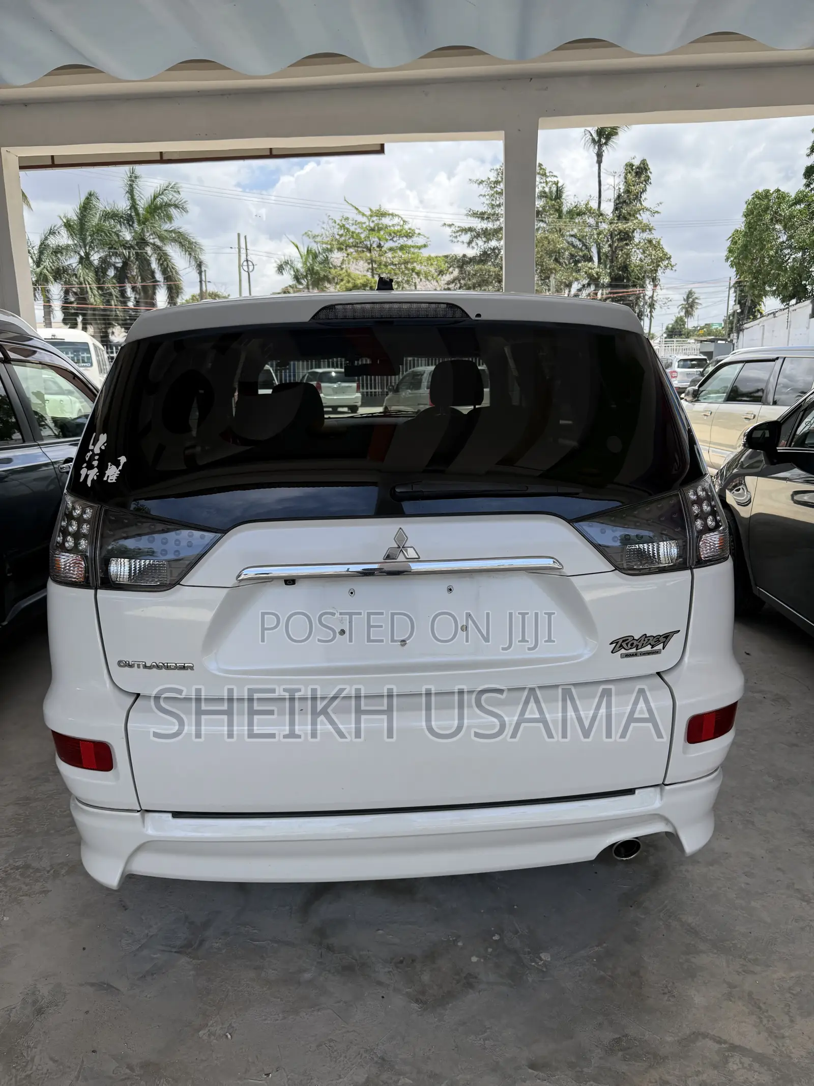 Mitsubishi Outlander 2011 White