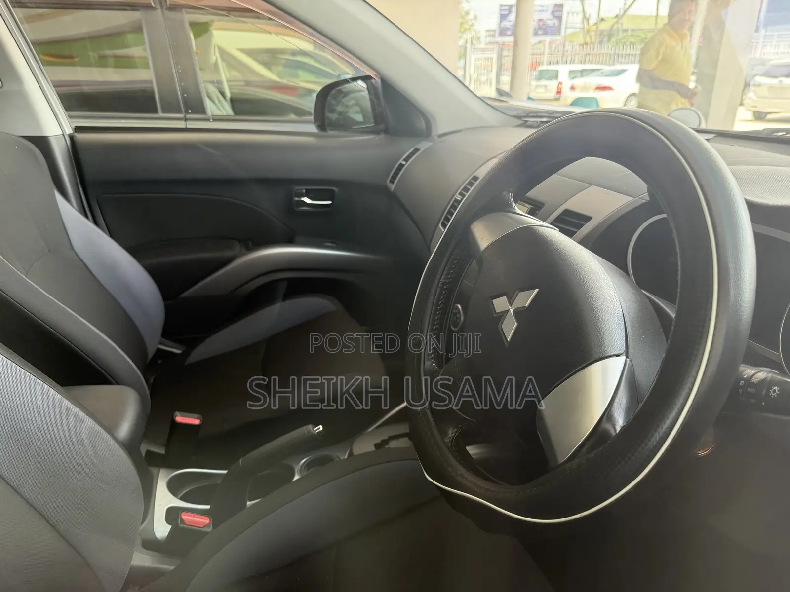 Mitsubishi Outlander 2011 White