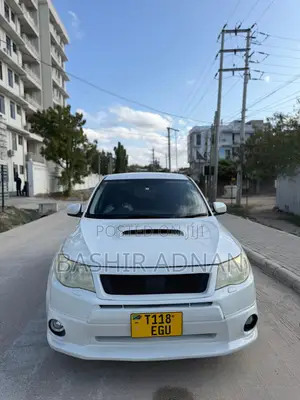 Subaru Forester 2010 Off white
