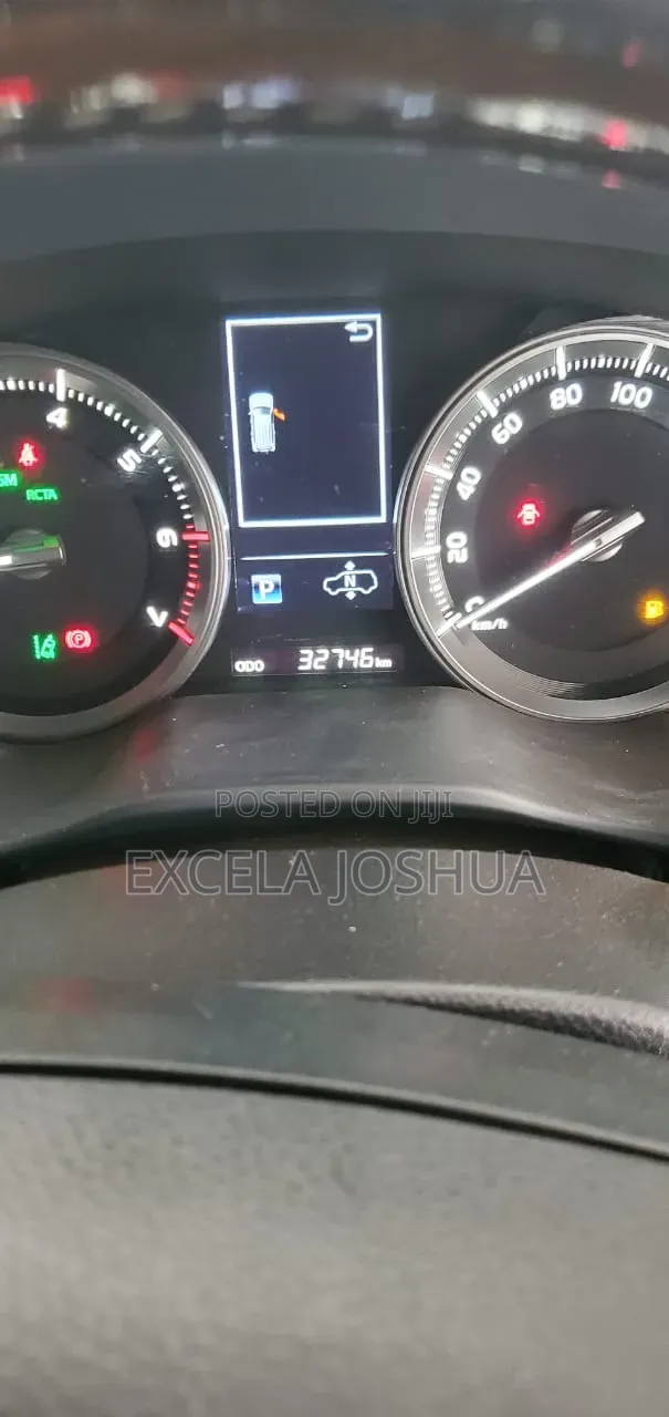 Toyota Land Cruiser 4.6 V8 ZX 2018 White