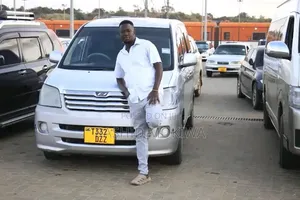 Toyota Noah 2023 Silver