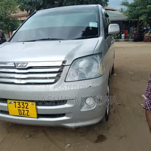 Toyota Noah 2023 Silver