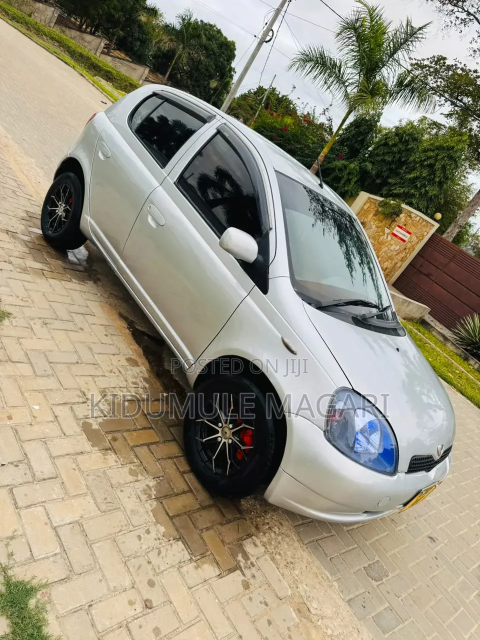 Toyota Vitz 2003 Silver