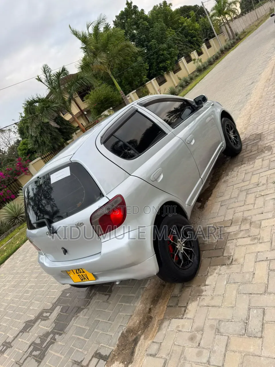 Toyota Vitz 2003 Silver