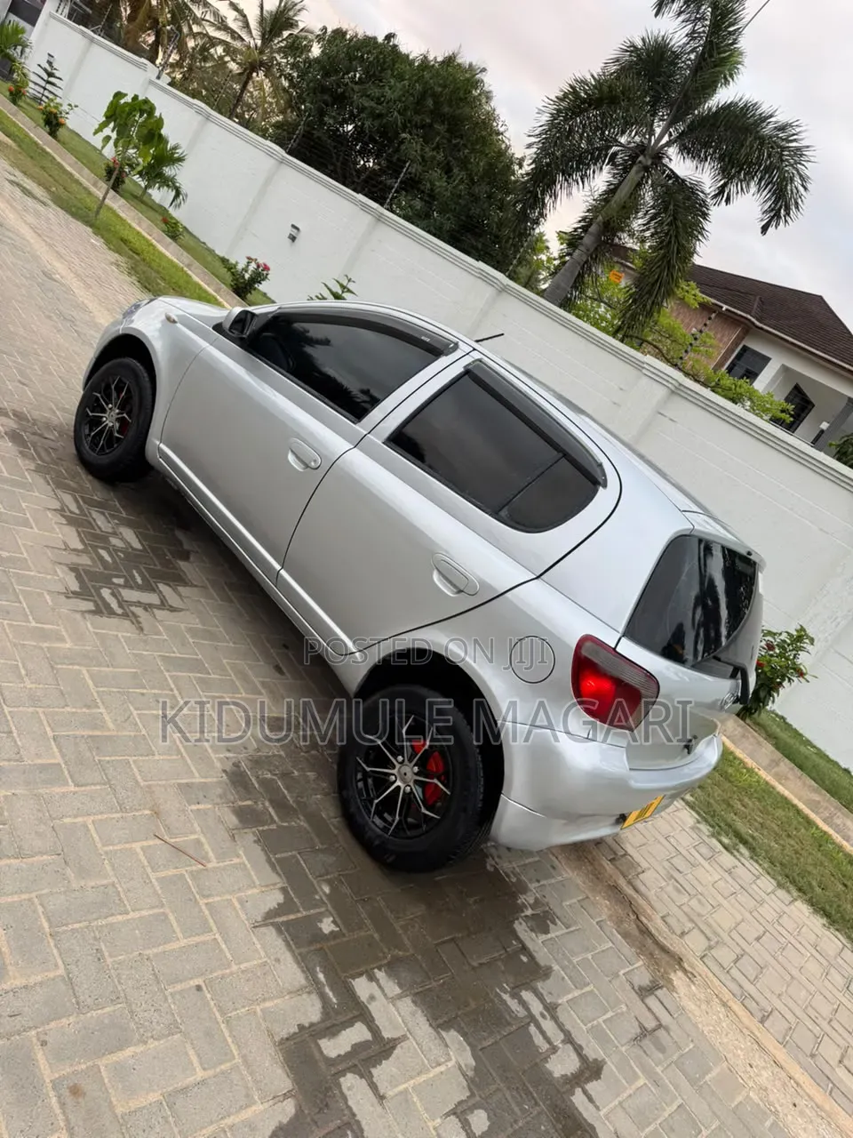 Toyota Vitz 2003 Silver