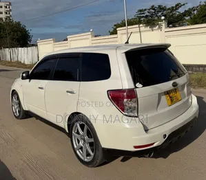 Subaru Forester 2.5X 2011 White