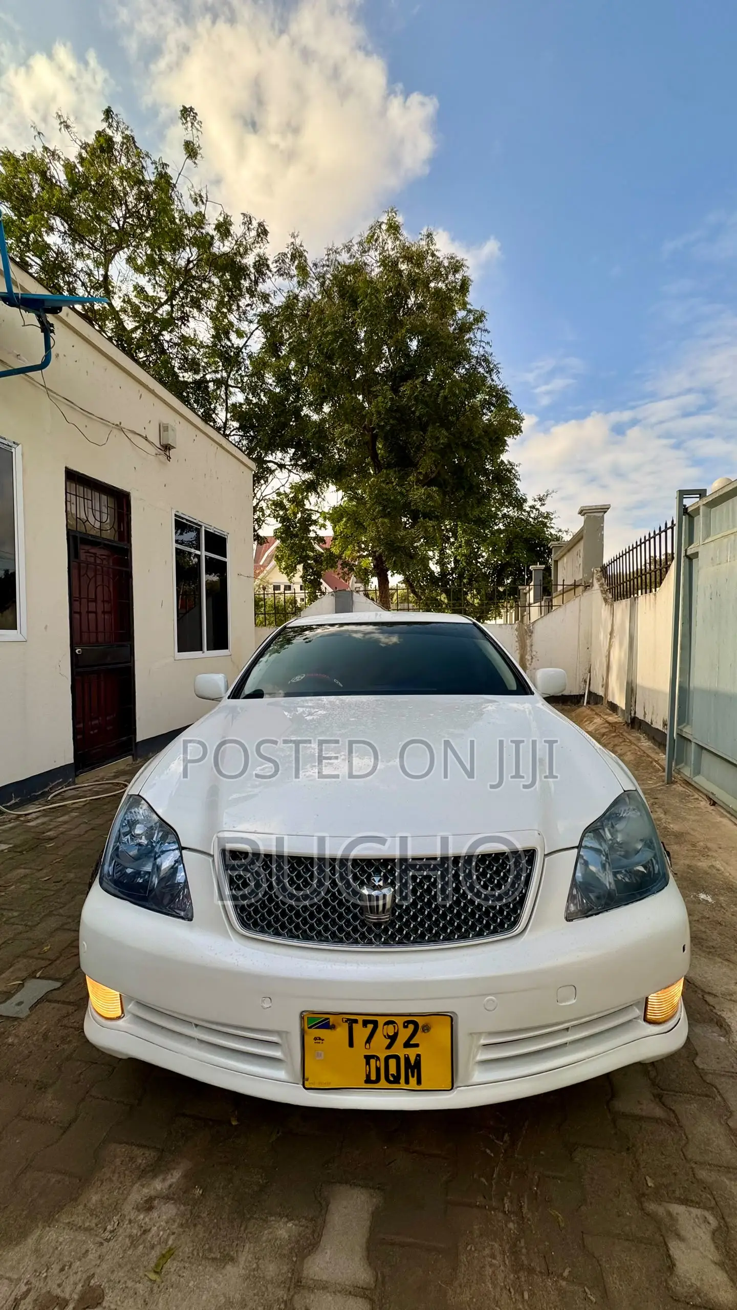 Toyota Crown 2006 White