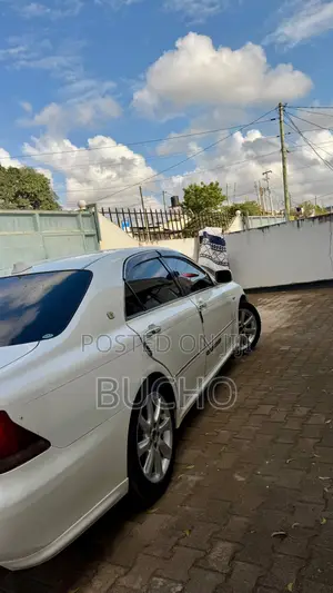 Toyota Crown 2006 White
