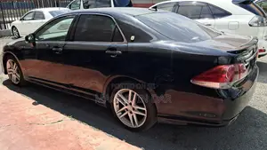 Toyota Crown 2010 Black