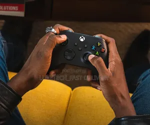Xbox Wireless Controller Carbon Black – Series X|S, One, PC, Bluetooth