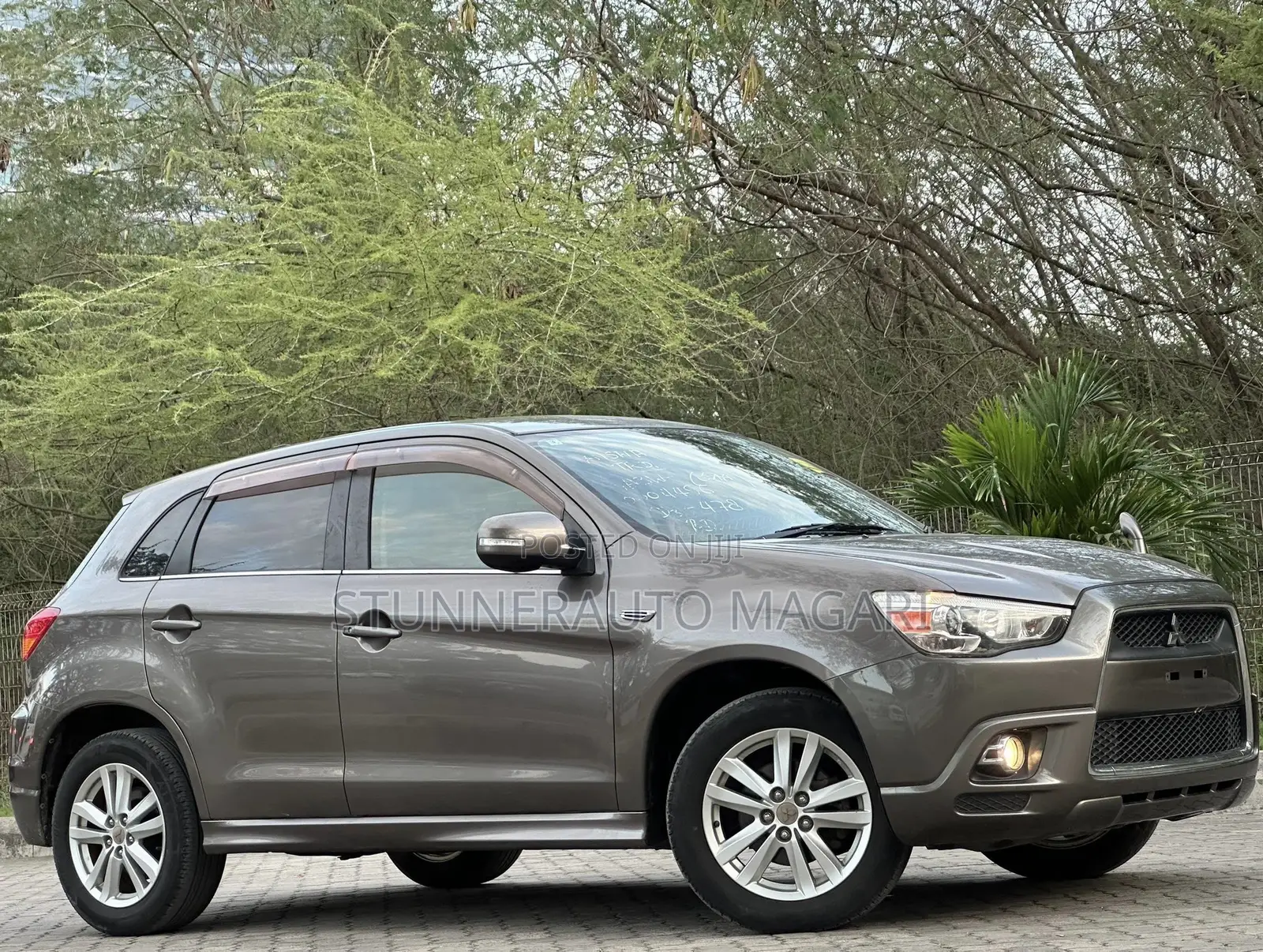 Mitsubishi RVR 2.0 2011 Gray