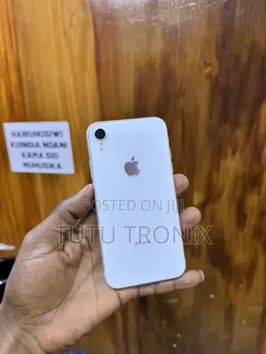 Apple iPhone XR 64 GB White