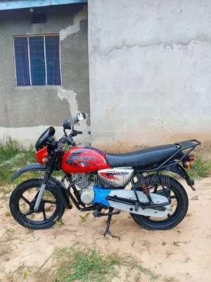 Bajaj Boxer 125 2025 Red
