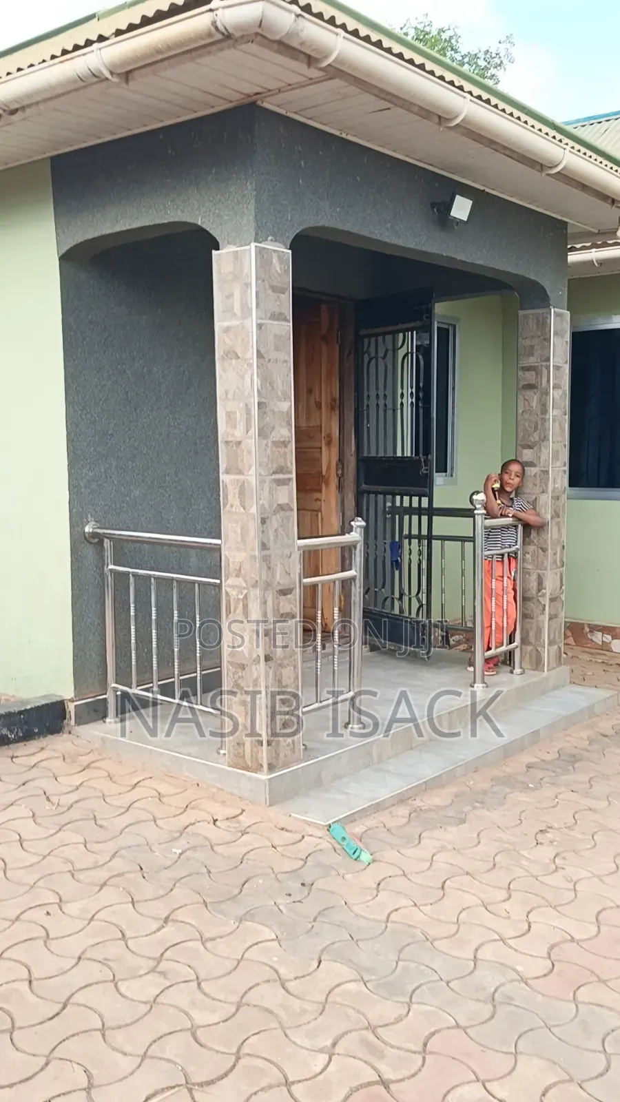 Furnished 3bdrm House in Mkolani for sale