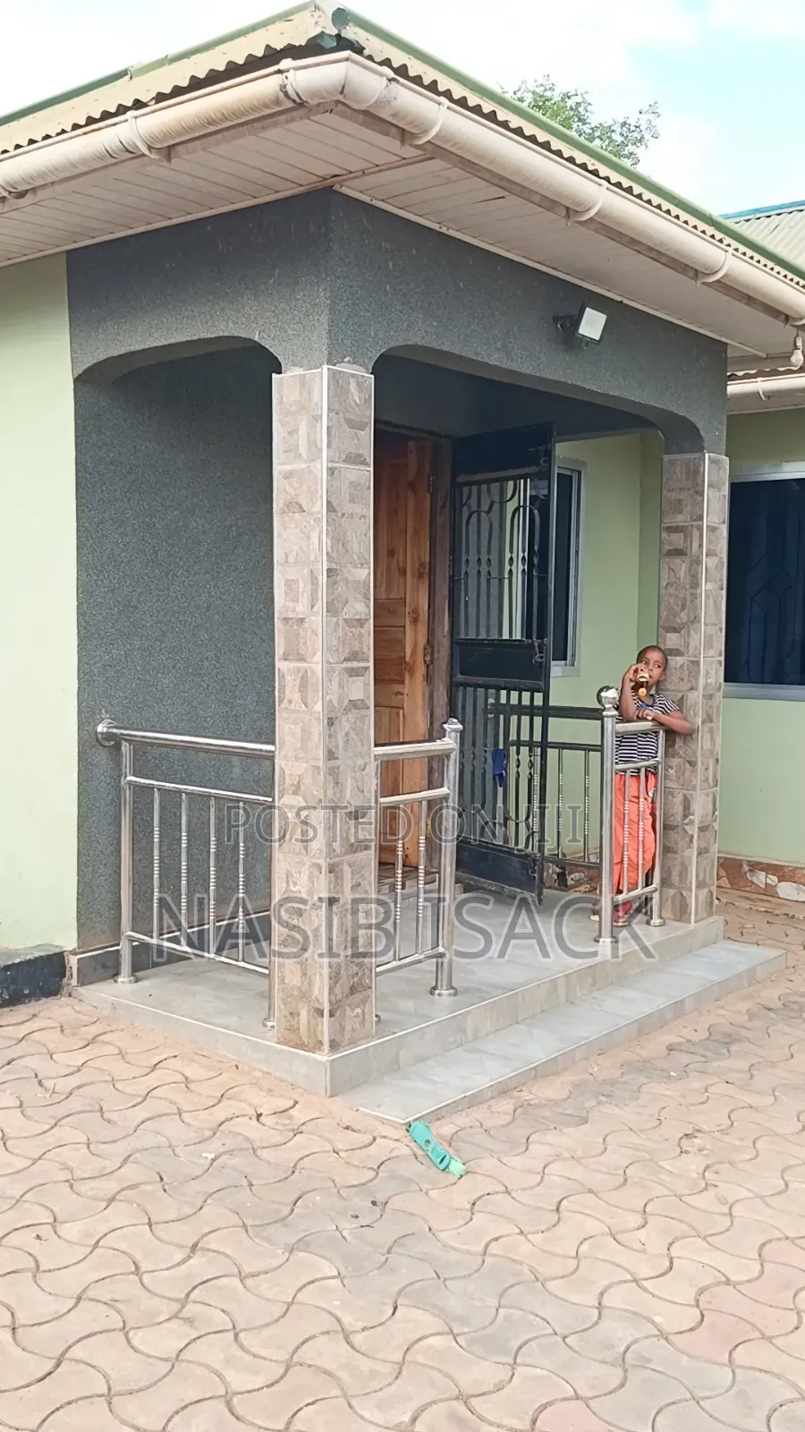 Furnished 3bdrm House in Mkolani for sale