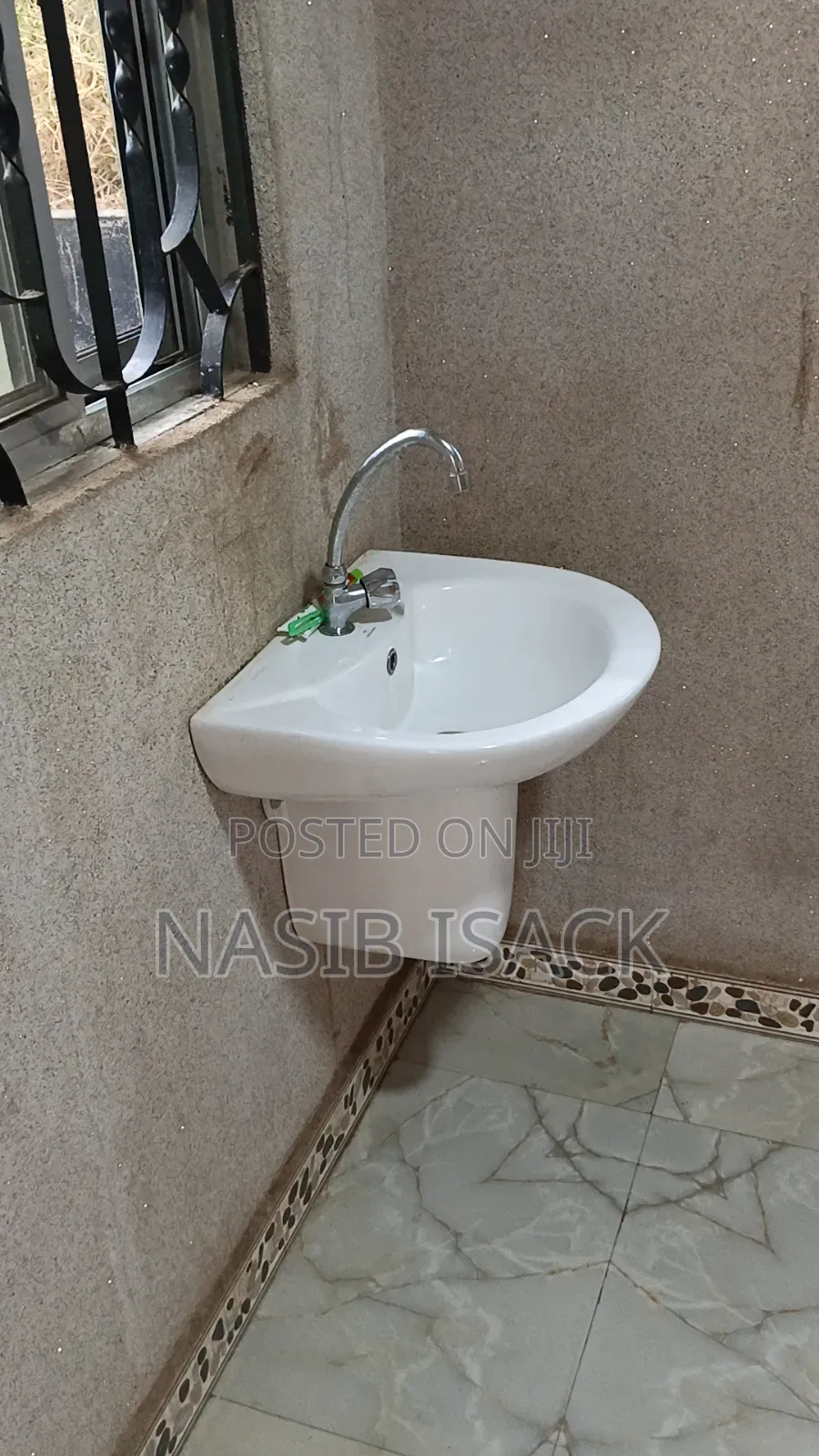 Furnished 3bdrm House in Mkolani for sale