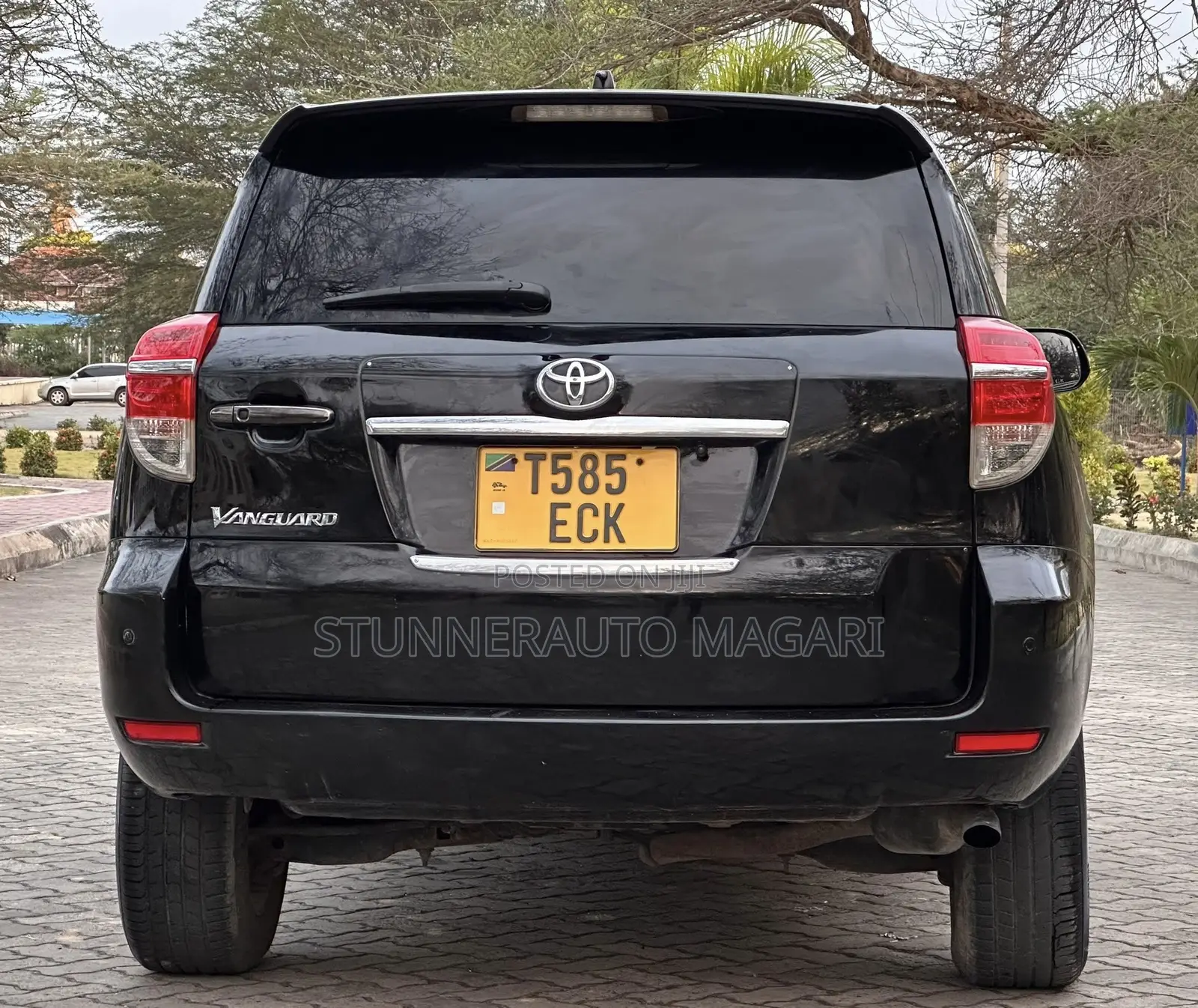 Toyota Vanguard 2010 Black