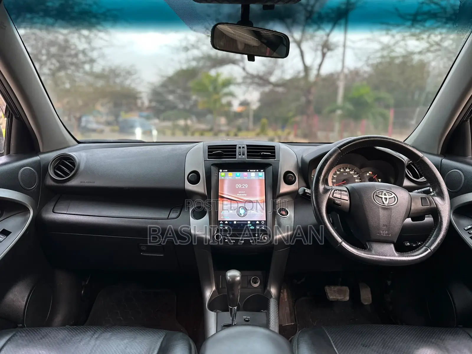 Toyota Vanguard 2010 Black