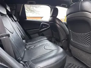 Toyota Vanguard 2010 Black