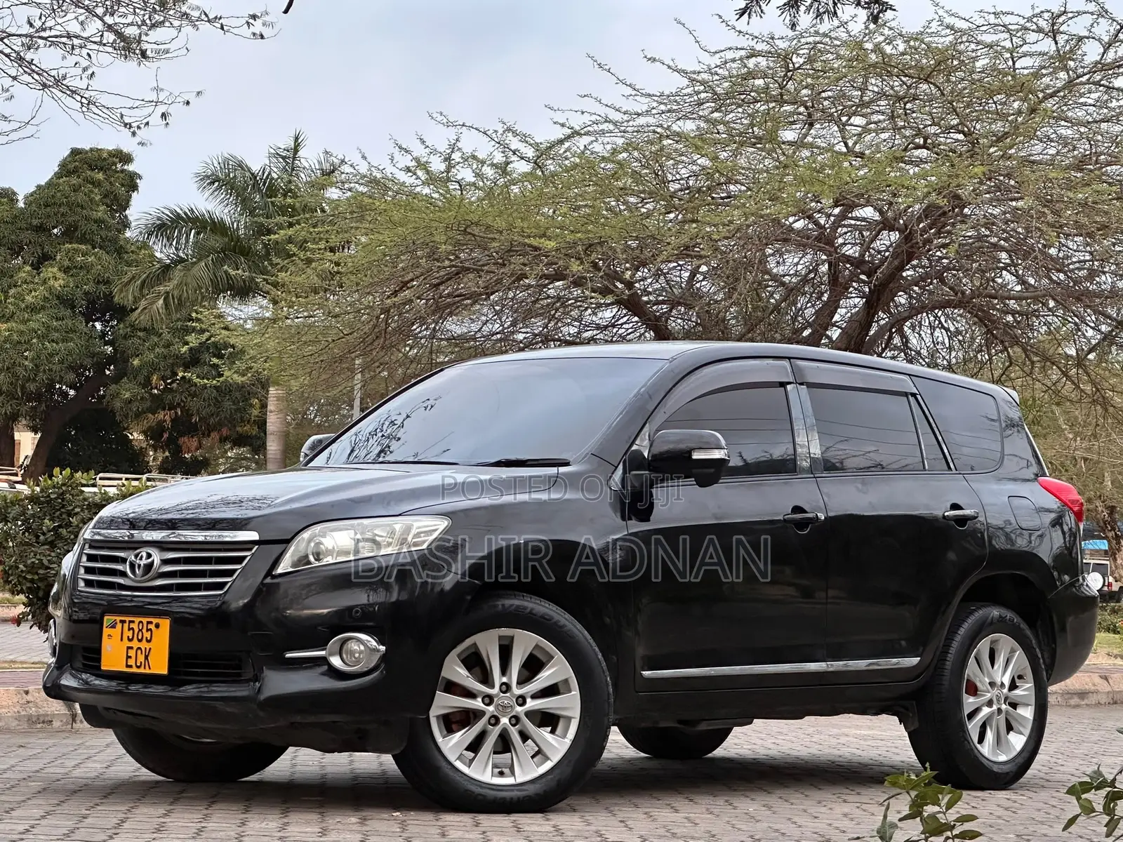 Toyota Vanguard 2010 Black