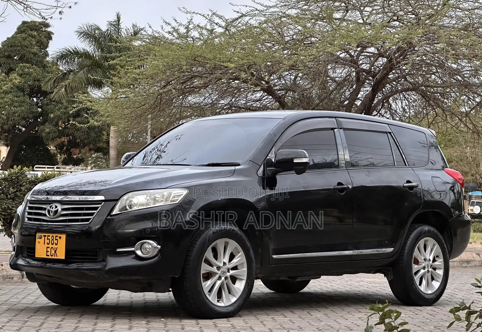 Toyota Vanguard 2010 Black