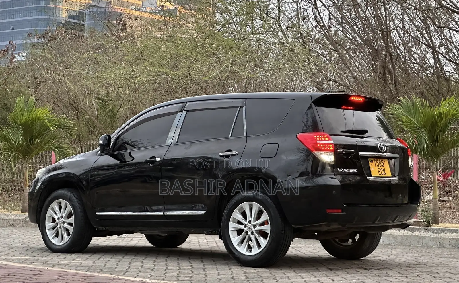 Toyota Vanguard 2010 Black