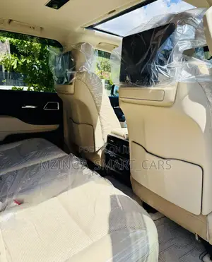 Toyota Land Cruiser LC300 2024 Black