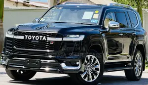 Toyota Land Cruiser LC300 2024 Black