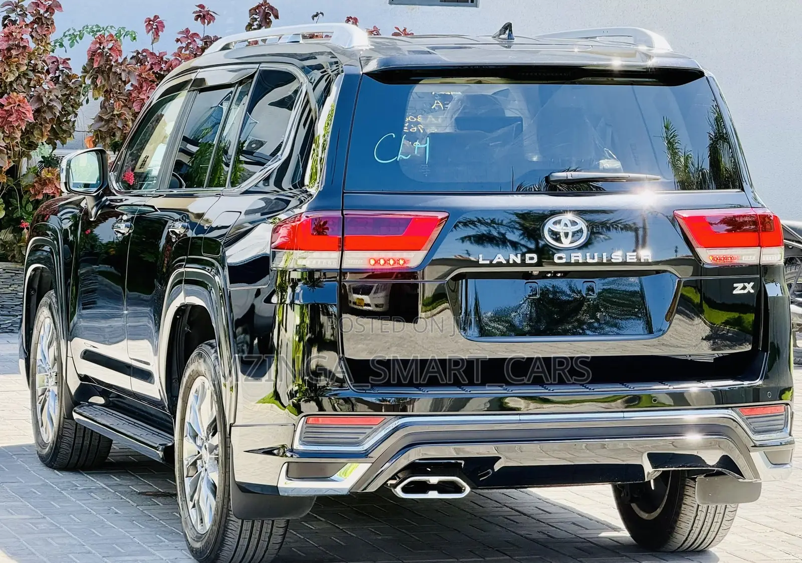Toyota Land Cruiser LC300 2024 Black