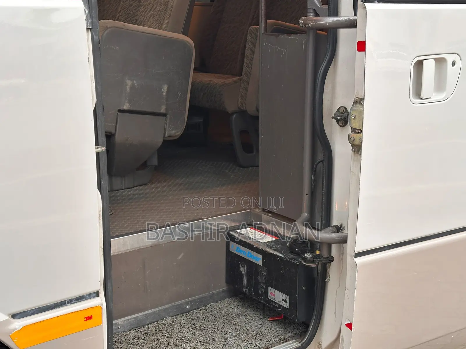 Mitsubishi Fuso Rosa 1997 White