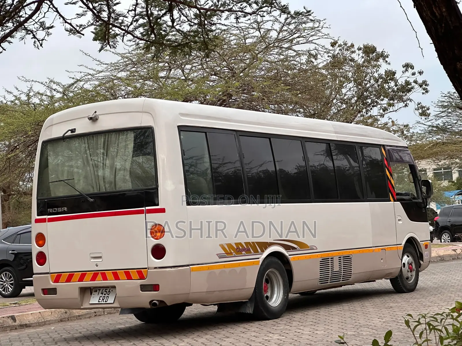 Mitsubishi Fuso Rosa 1997 White