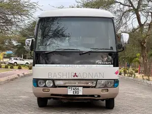 Mitsubishi Fuso Rosa 1997 White