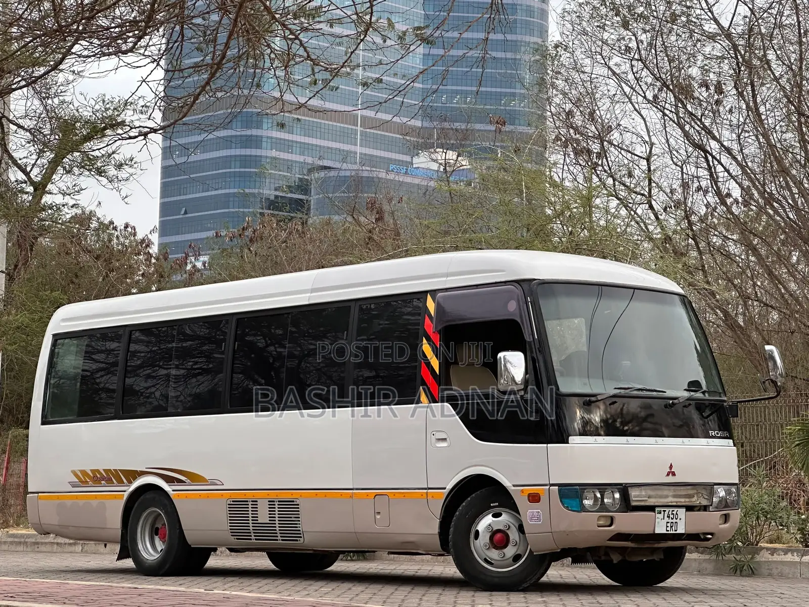 Mitsubishi Fuso Rosa 1997 White