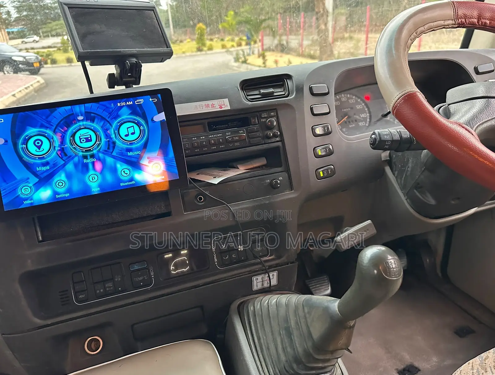 Mitsubishi Fuso Rosa 2000 White