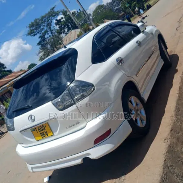 Toyota Harrier 2006 White