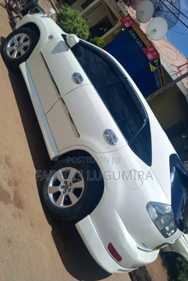 Toyota Harrier 2006 White