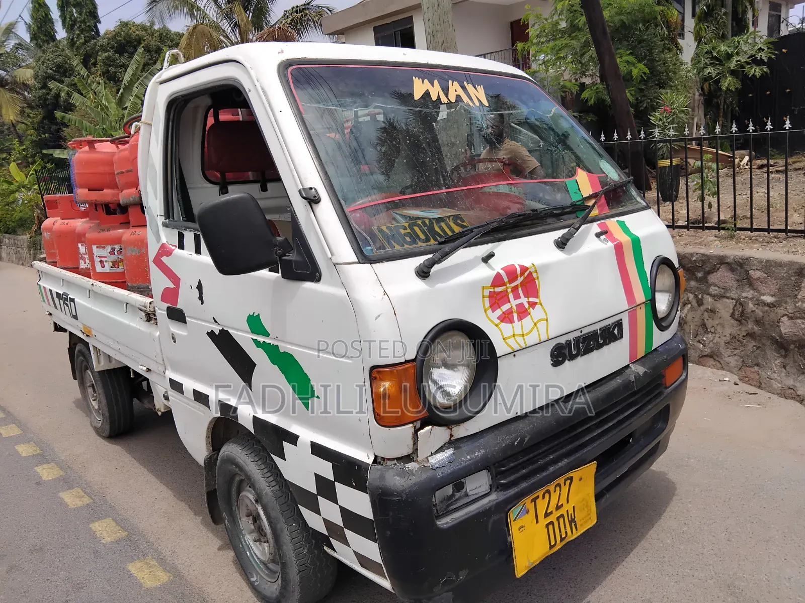 Suzuki Carry Inauzwa