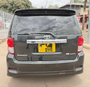 Toyota Corolla Rumion 2008 Black