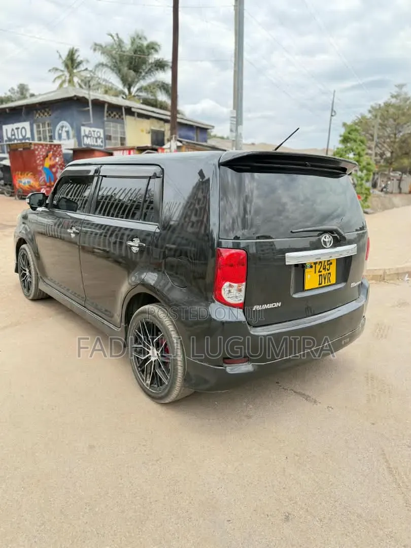 Toyota Corolla Rumion 2008 Black