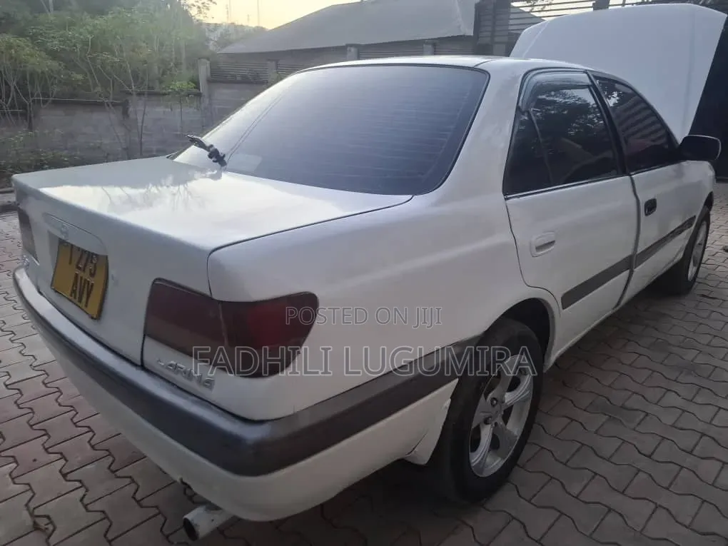 Toyota Carina 2001 White
