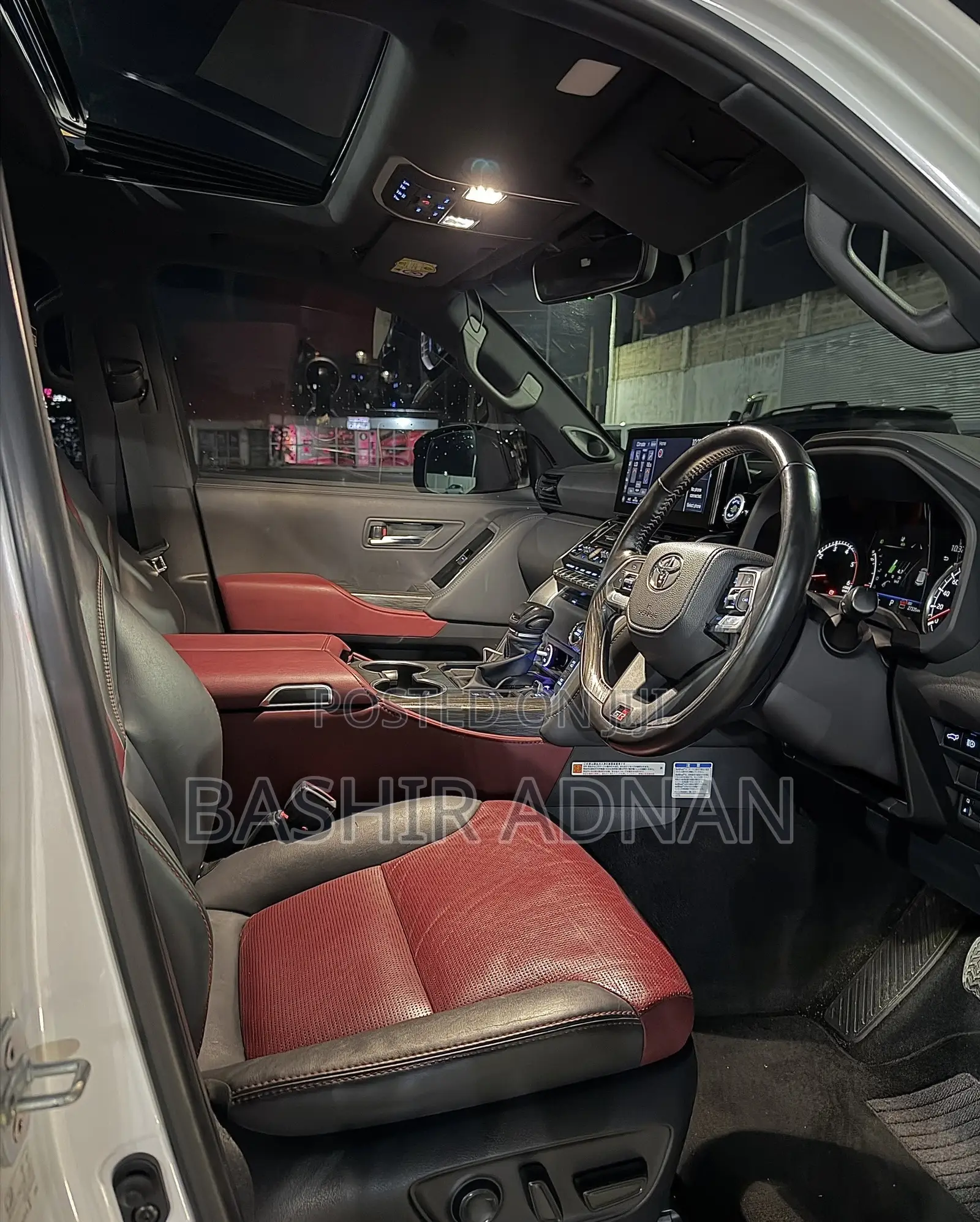 Toyota Land Cruiser LC300 2024 Pearl