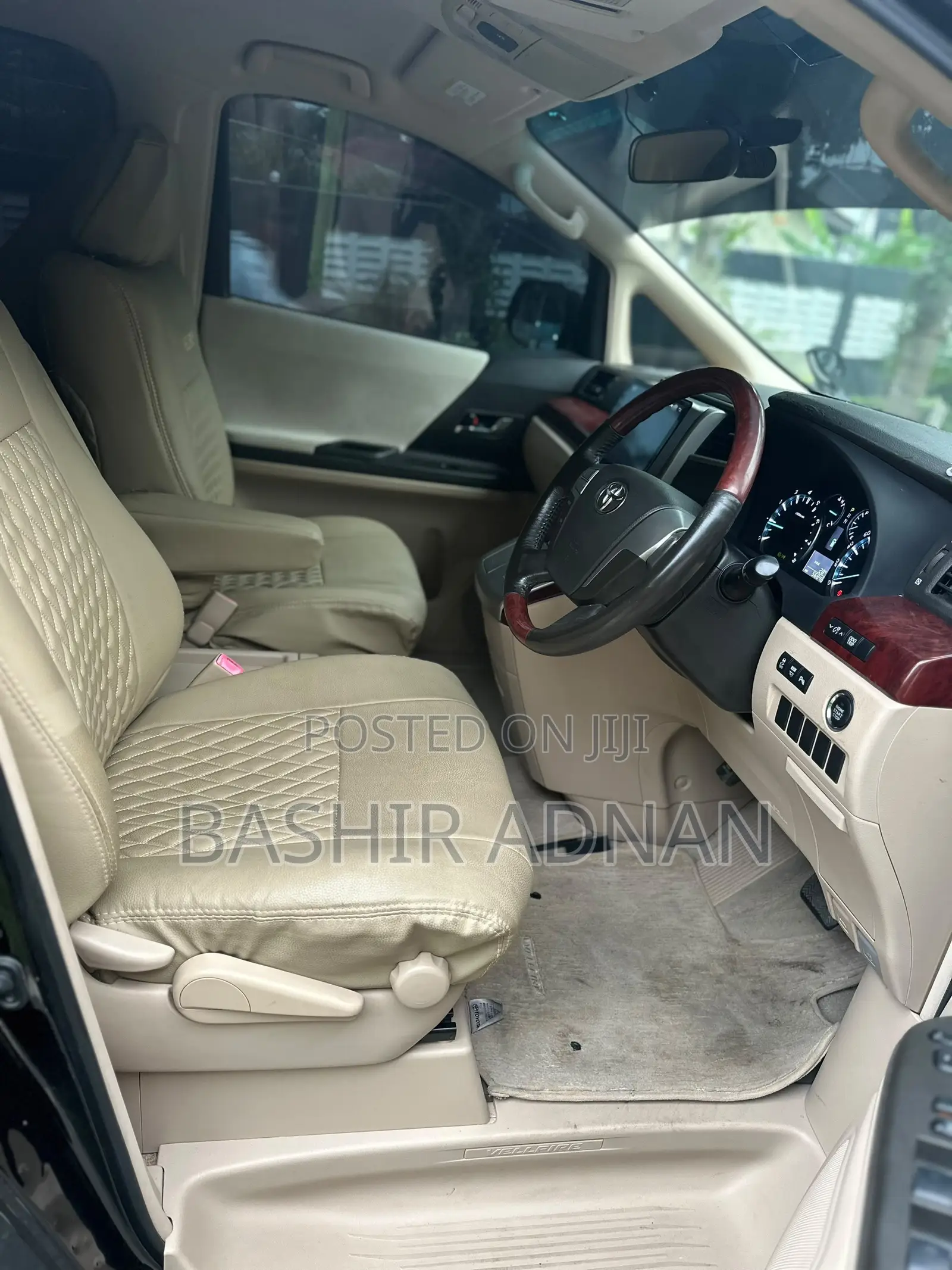 Toyota Vellfire V 2.4 FWD 7-Seater 2009 Black