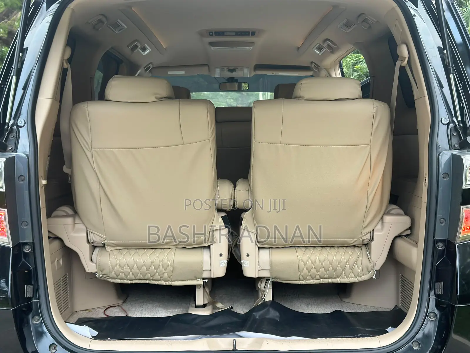 Toyota Vellfire V 2.4 FWD 7-Seater 2009 Black