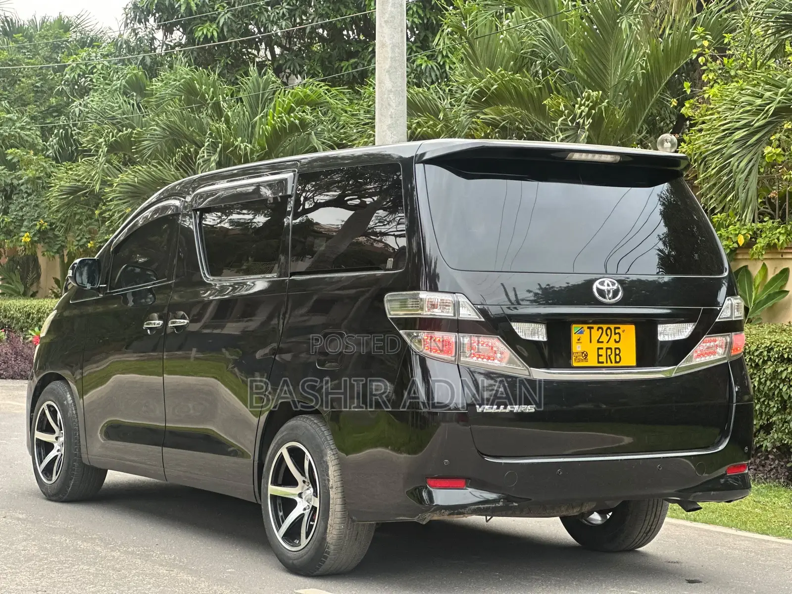 Toyota Vellfire V 2.4 FWD 7-Seater 2009 Black
