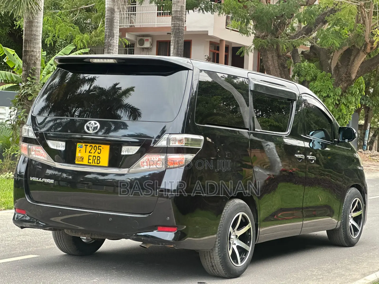 Toyota Vellfire V 2.4 FWD 7-Seater 2009 Black