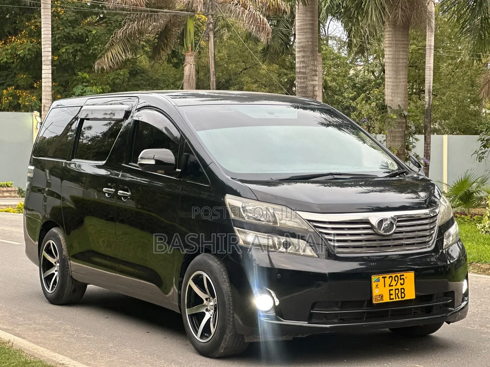 Toyota Vellfire V 2.4 FWD 7-Seater 2009 Black